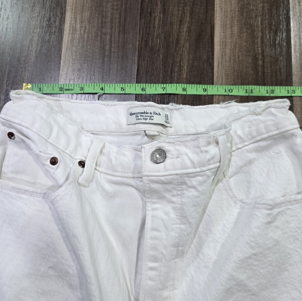 Abercrombie & Fitch The 90s Straight Ultra High Rise Curve Love White Denim Jean - Picture 11 of 12